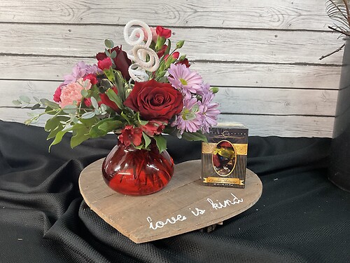 Valentine tray with fresh floral and small Baker’s