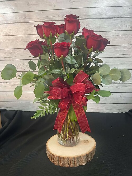 Traditional Dozen Roses