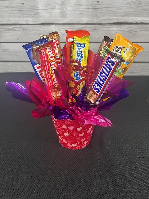 8 Piece Candy Bar Bouquet