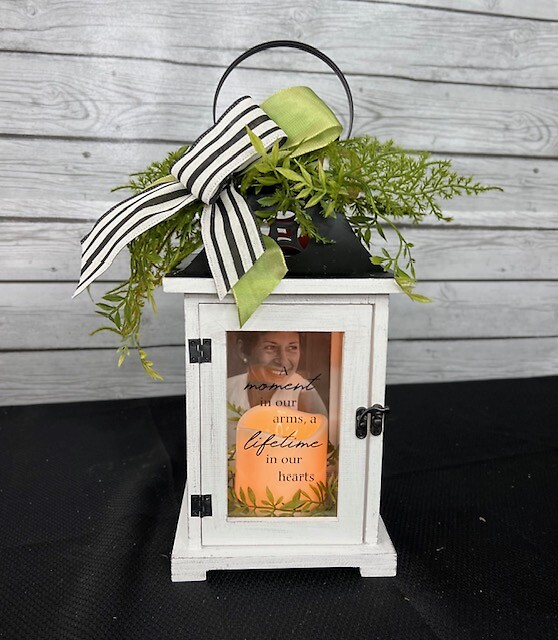 LED Lantern With 4x6 Photo